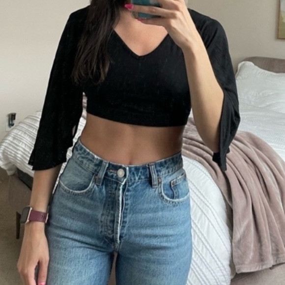 Missguided Black Open Back 3/4 Sleeves Crop Top. Size Small. - Picture 3 of 4